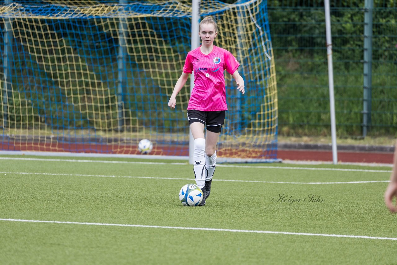 Bild 199 - wCJ Osterroenfelder TSV - VfL Pinneberg : Ergebnis: 0:15